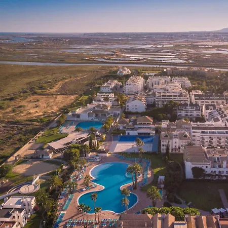 Sunny House With Pools And Private Daire *