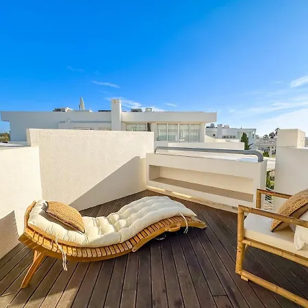 Sunny House With Pools And Private