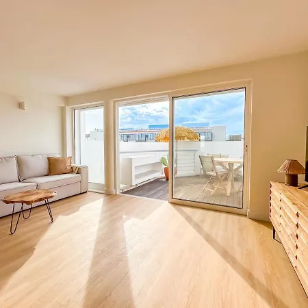 Sunny House With Pools And Private