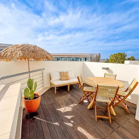 Sunny House With Pools And Private