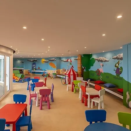 Lejlighed Sunny House With Pools And Private