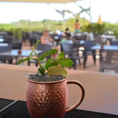 Lejlighed Sunny House With Pools And Private