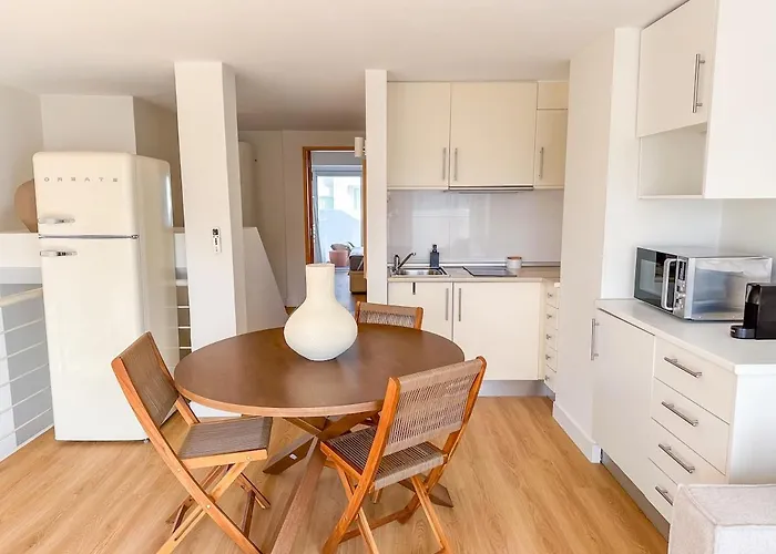 아파트 Sunny House With Pools And Private