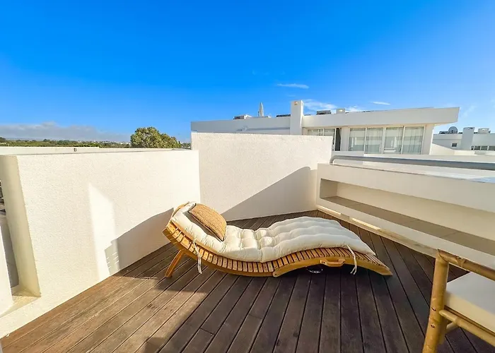 아파트 Sunny House With Pools And Private 타비라