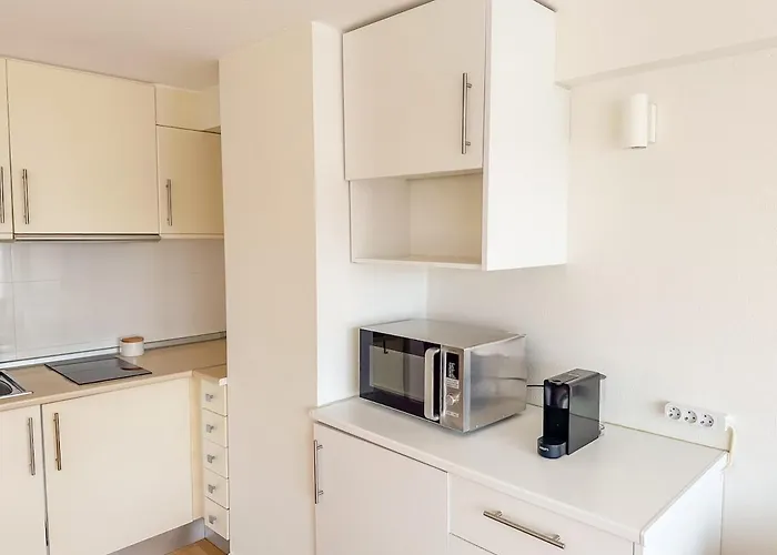 Sunny House With Pools And Private 아파트