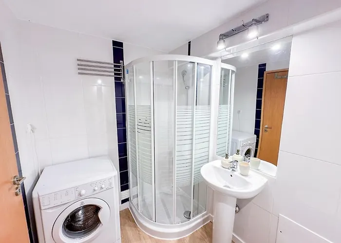 아파트 Sunny House With Pools And Private 타비라