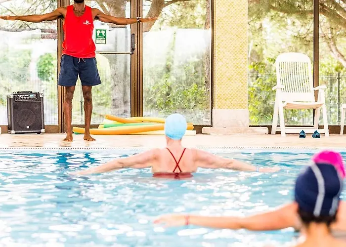 Sunny House With Pools And Private 아파트