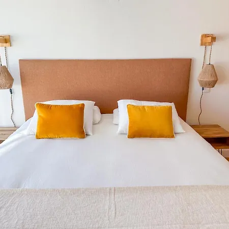 Sunny House With Pools And Private