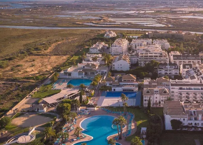 Sunny House With Pools And Private Apartman *