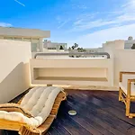 Sunny House With Pools And Private Apartamento *