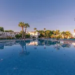 Apartamento Sunny House With Pools And Private