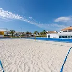 Sunny House With Pools And Private Apartamento *