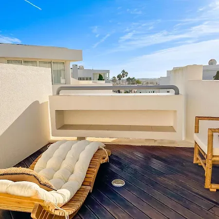 Sunny House With Pools And Private Lejlighed *